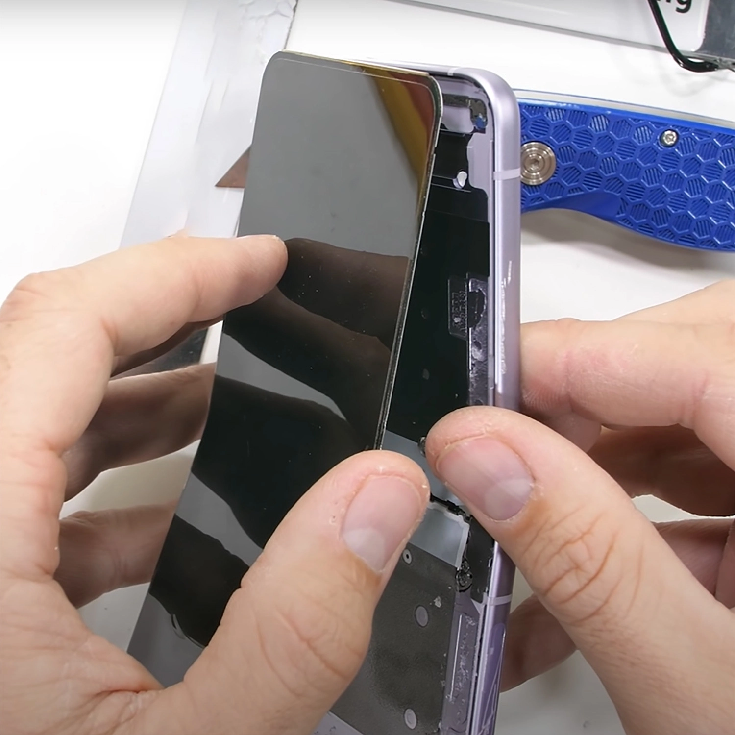 thay-cap-noi-z-flip-4